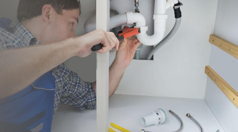 Expert burst pipe repair services in Guthrie, TX